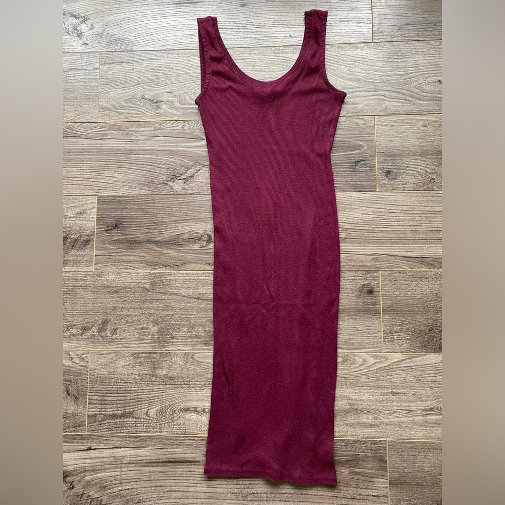 3/$15 Purple/ burgundy ribbed tank top midi Bodycon dress stretchy & comfy